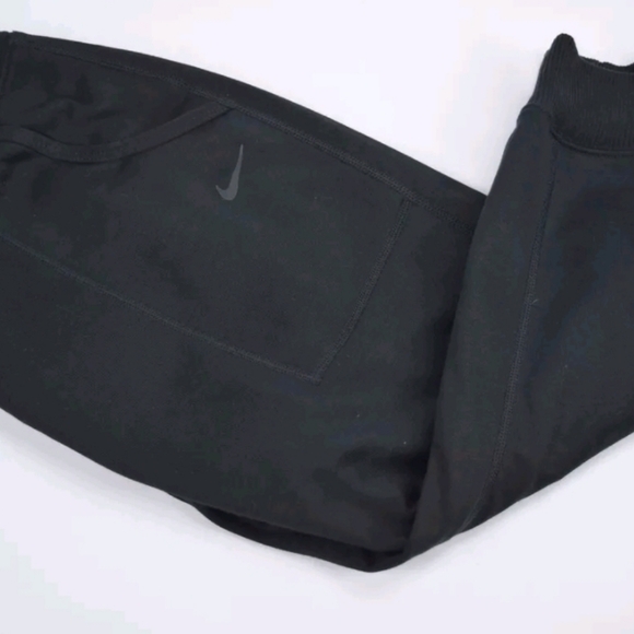 Nike Pants - NWT Womens Nike Dri Fit Just Do It Capris 799099 032 black training pants logo M